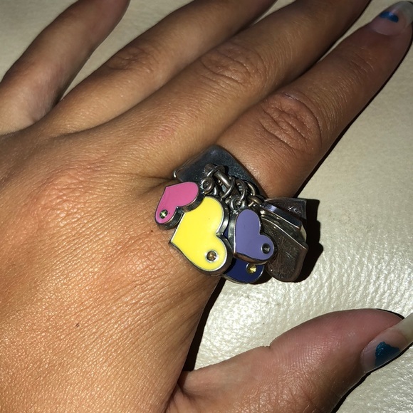 Heart dangling ring. - Picture 2 of 3